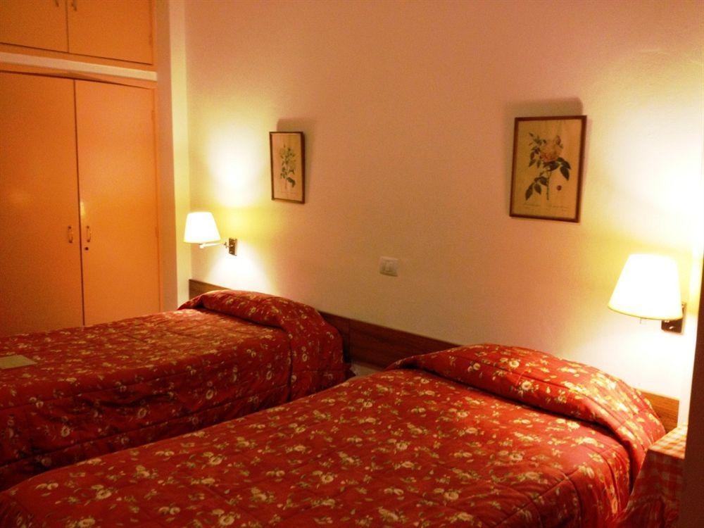 Embassy Hotel Beirut Eksteriør billede